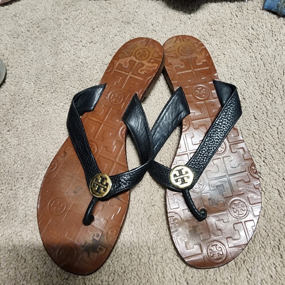 Tory burch sandals.